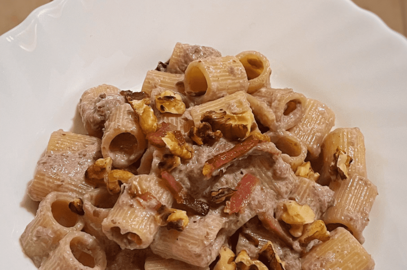 Pasta with Radicchio Cream, Speck and Walnuts